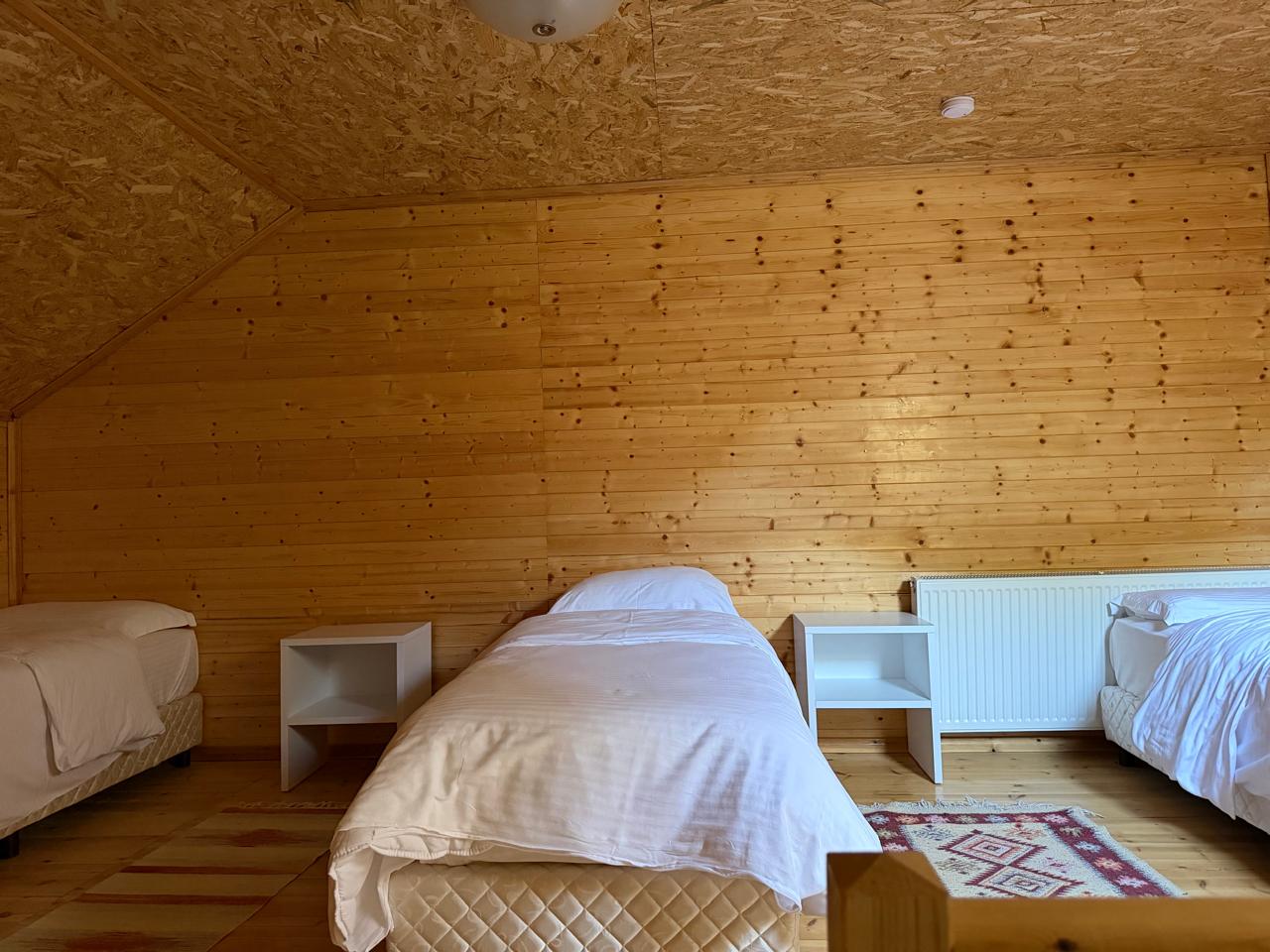 Family Room for 5 — Dhoma Pesëshe